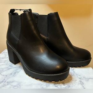 Rue 21 Chelsea Ankle chunky boot